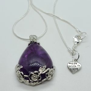 Silver plated chain w/amethyst pear shaped pendant